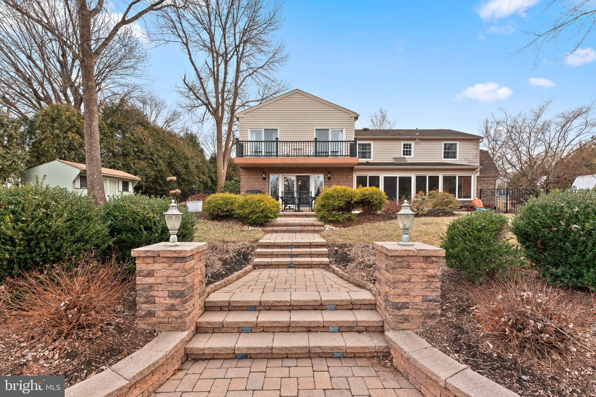 HILLCRESTSHIRE - Residential