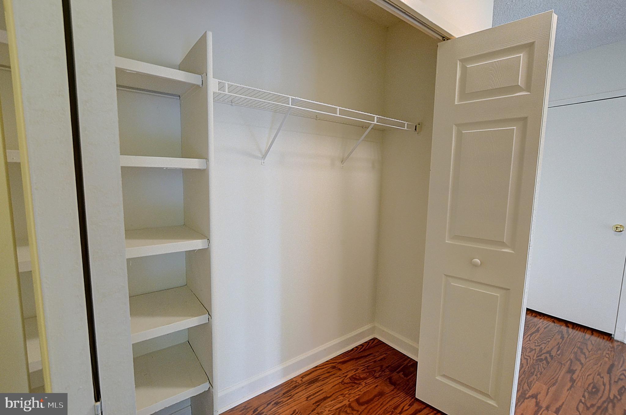 PROMENADE TOWERS - Residential