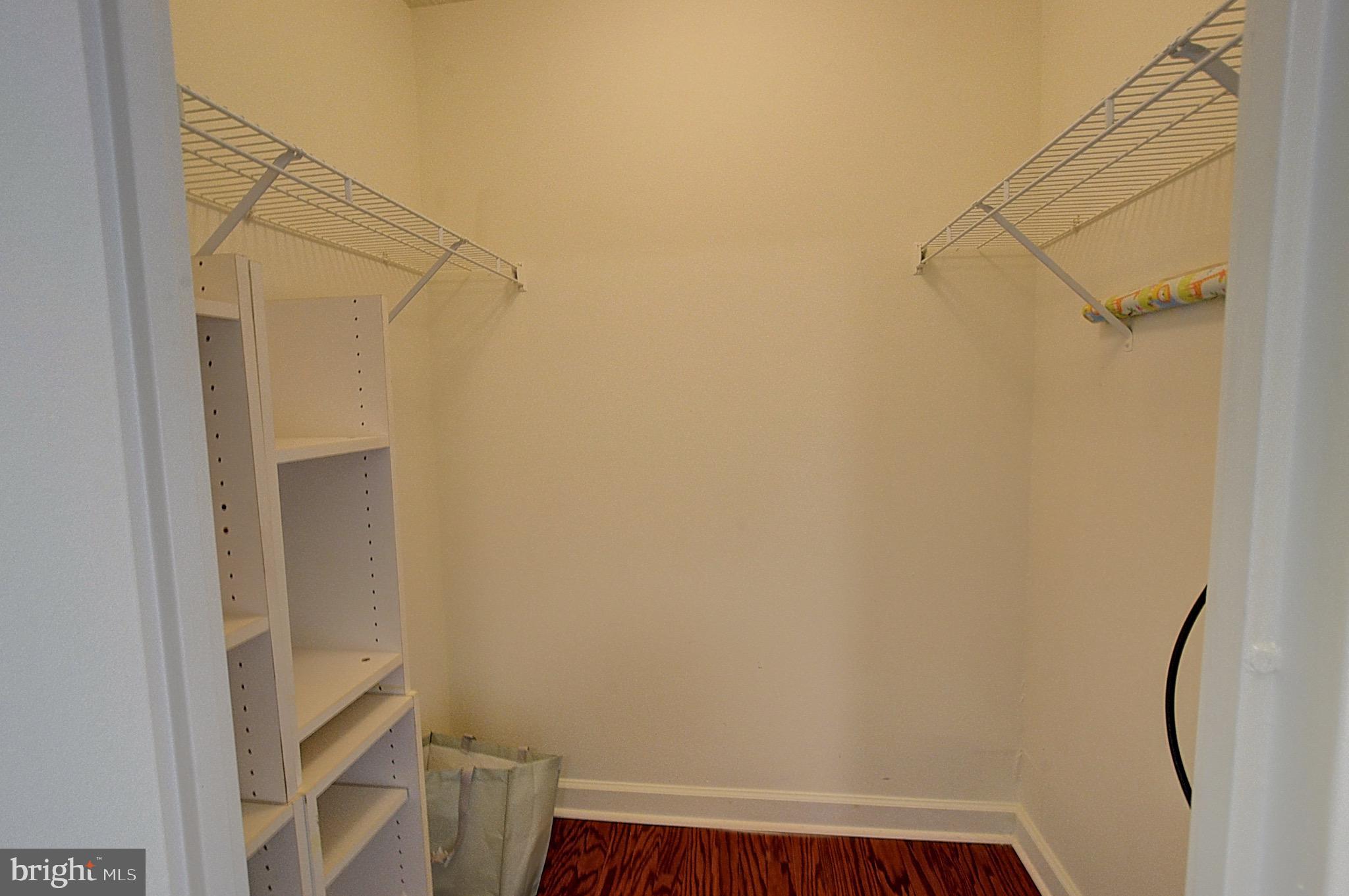 PROMENADE TOWERS - Residential