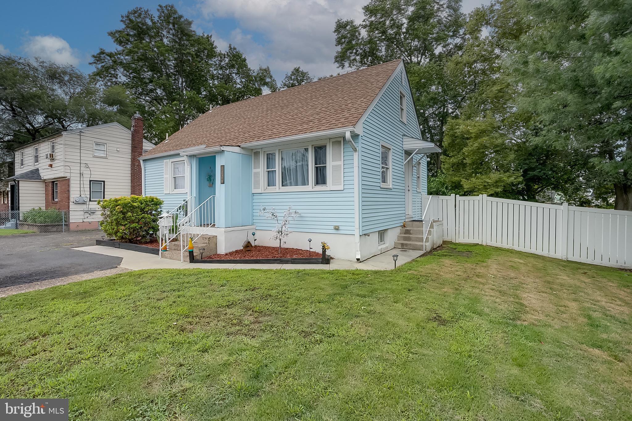 1026 W BROWNING ROAD