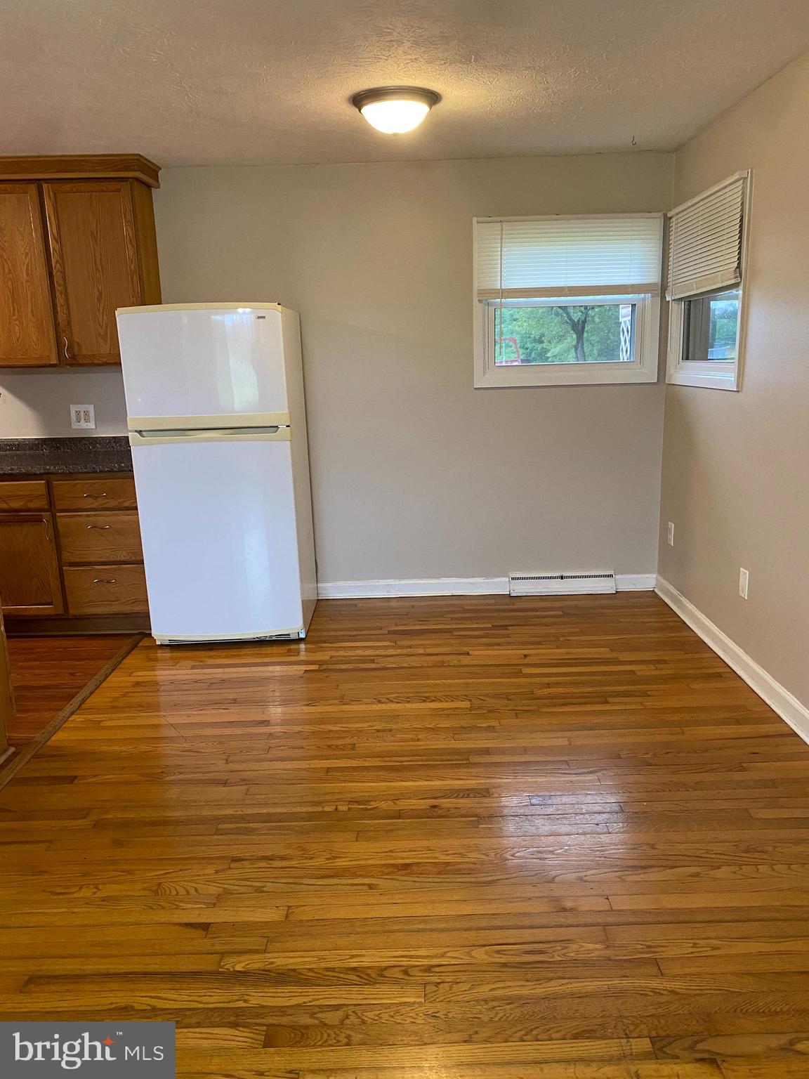 DEERWOOD PARK - Residential Lease