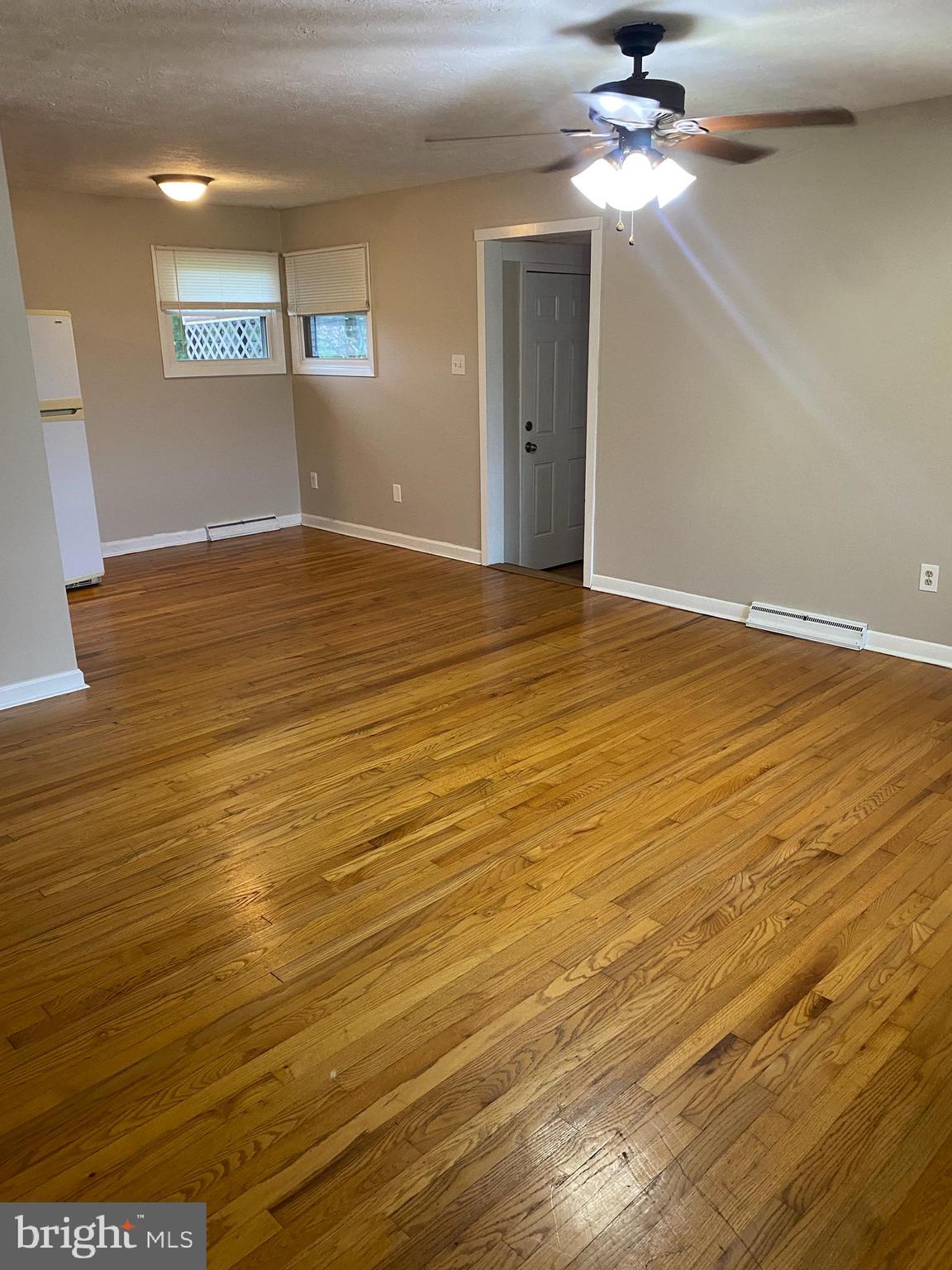 DEERWOOD PARK - Residential Lease