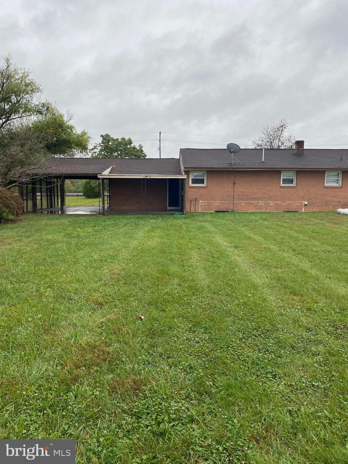 DEERWOOD PARK - Residential Lease