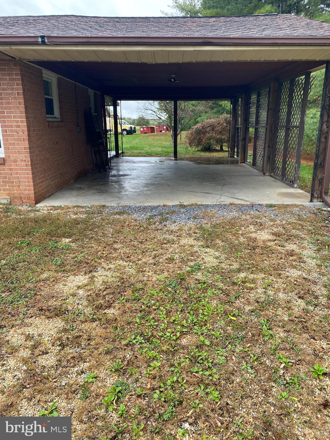 DEERWOOD PARK - Residential Lease