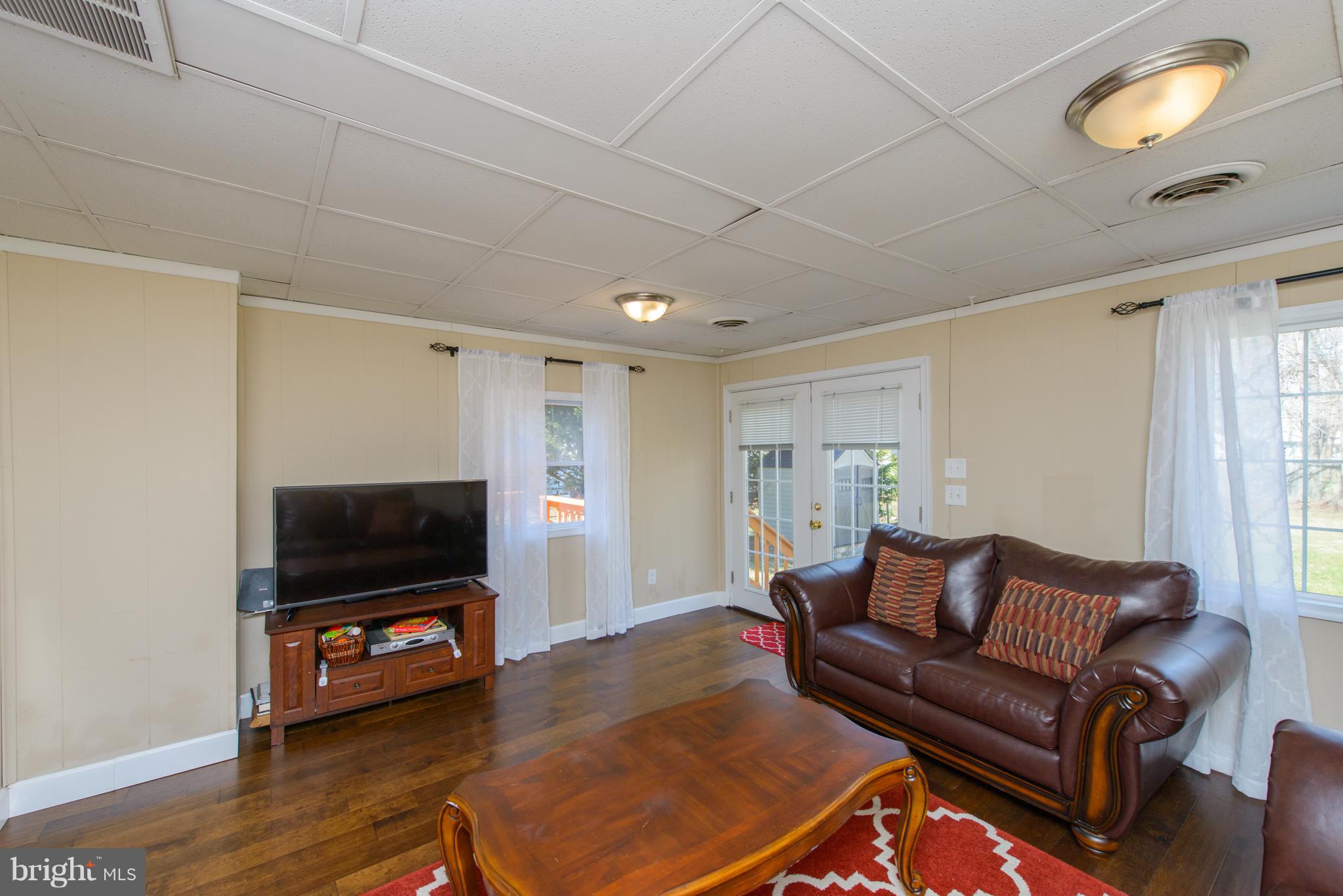 FRANKLIN MANOR BEACH - Residential