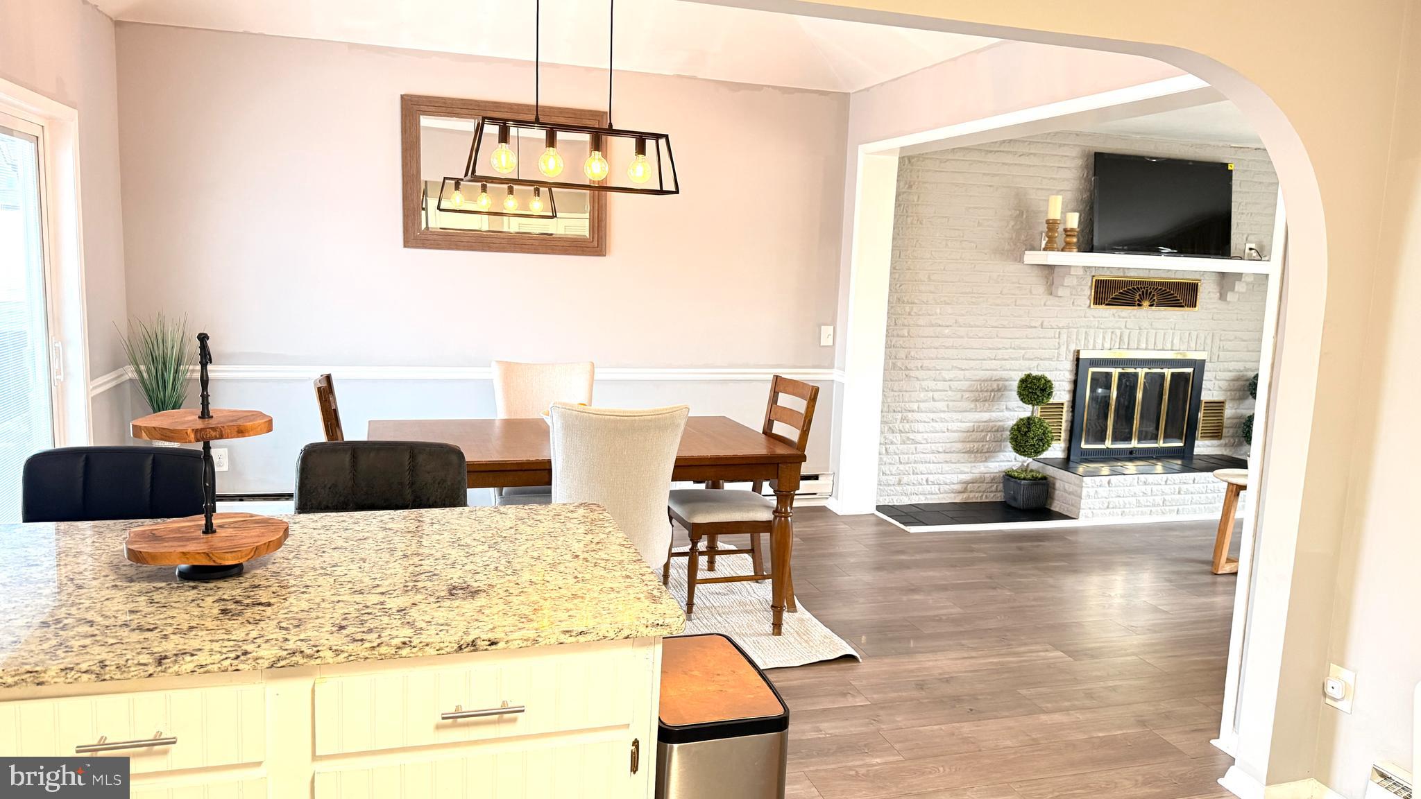 MIDDLE RIVER - Residential