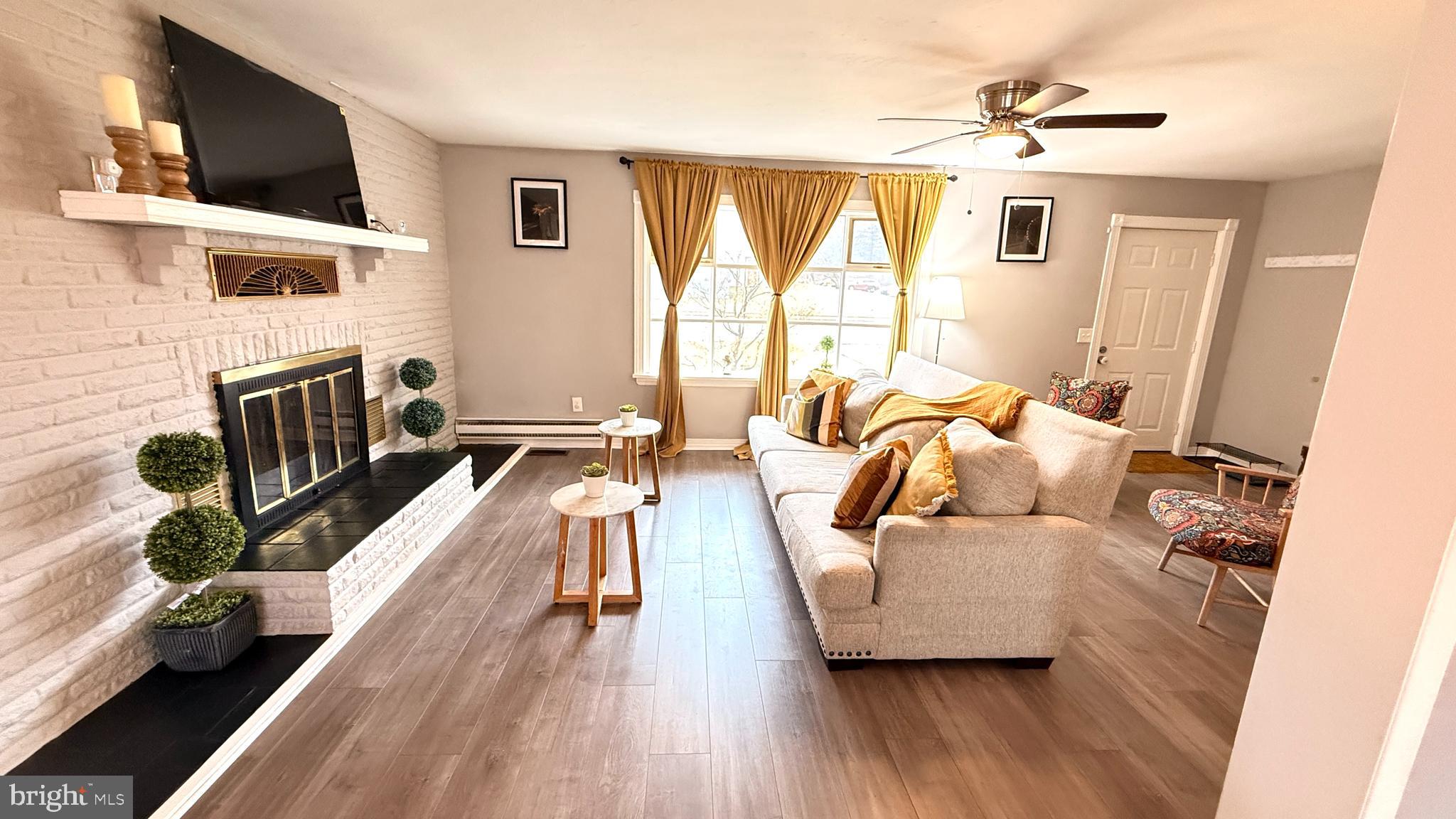 MIDDLE RIVER - Residential