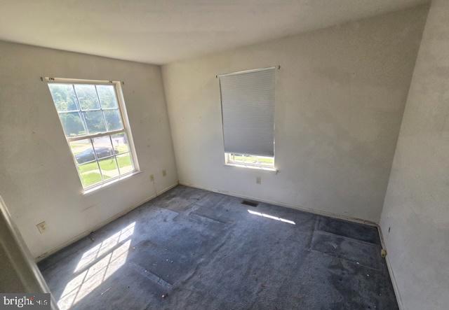 13 PONDVIEW LANE