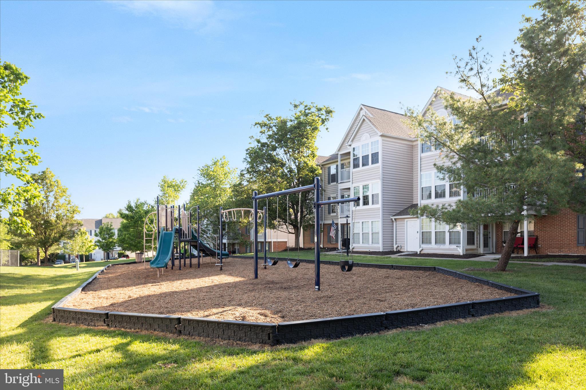 SHERBROOKE CONDO - Residential