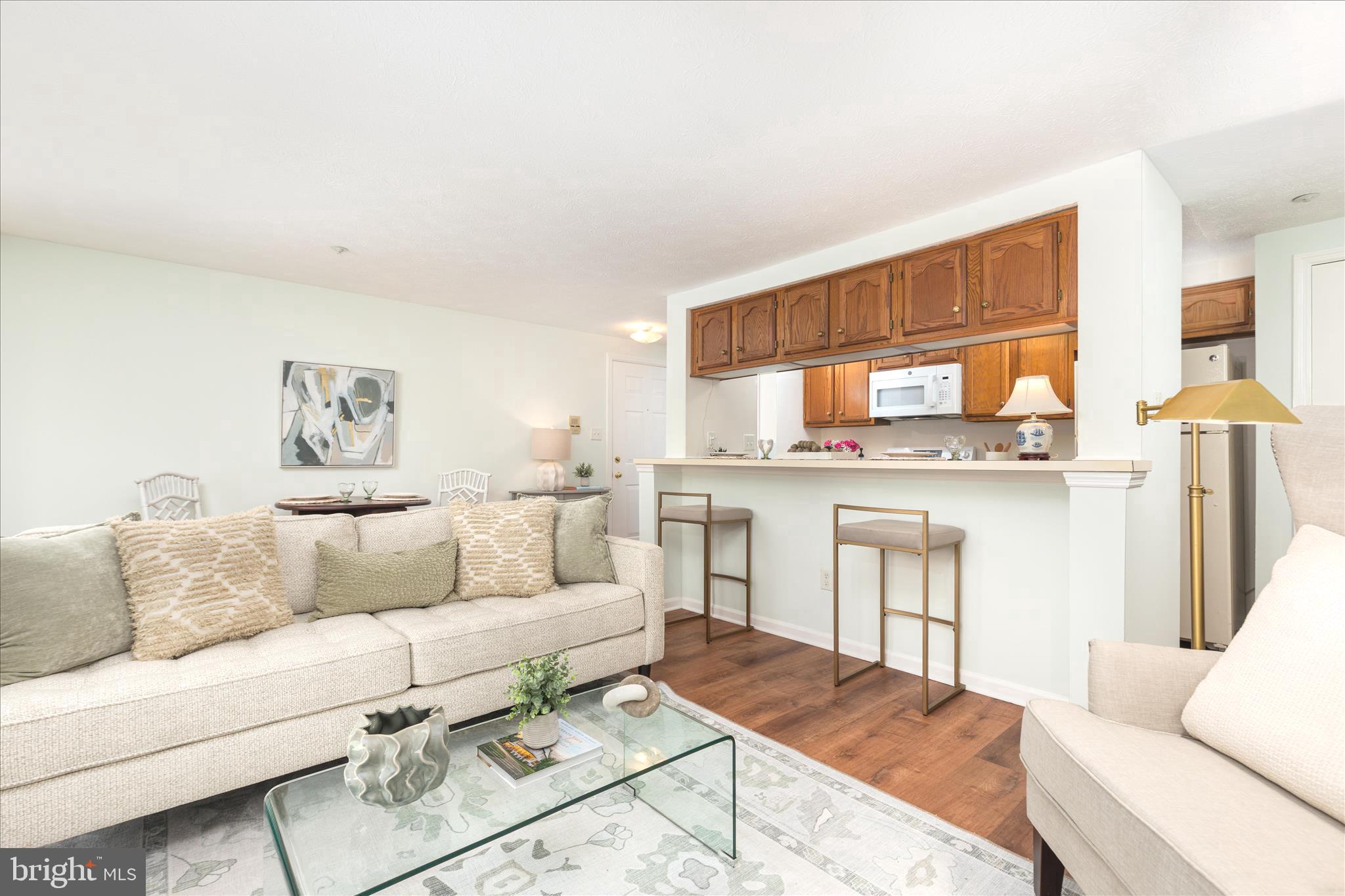 SHERBROOKE CONDO - Residential