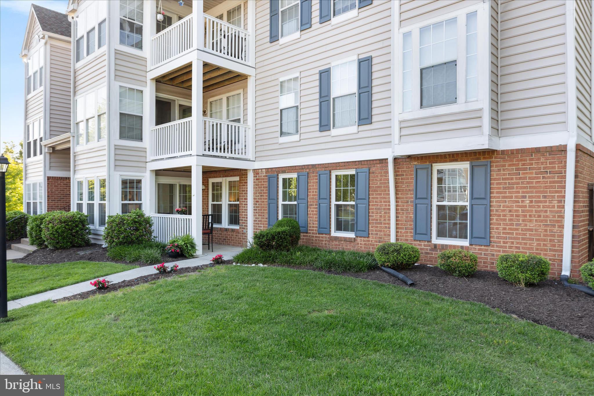 SHERBROOKE CONDO - Residential