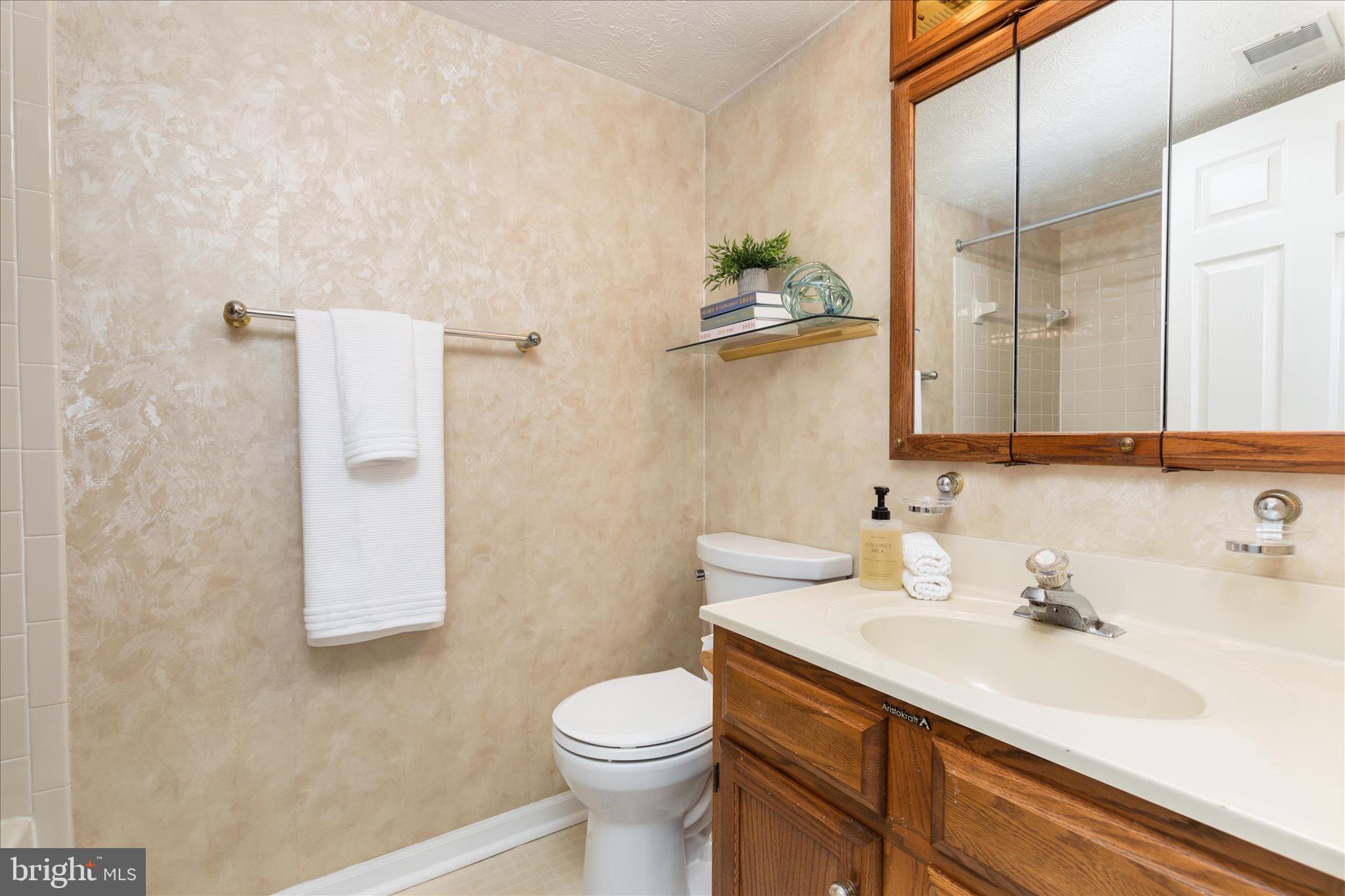 SHERBROOKE CONDO - Residential