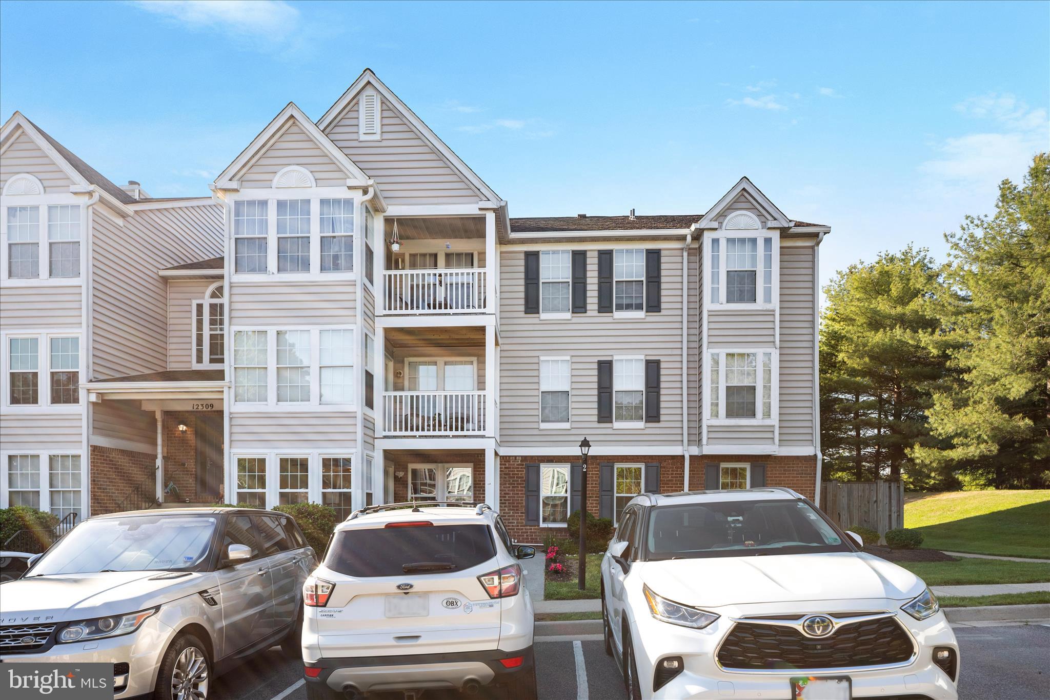 SHERBROOKE CONDO - Residential