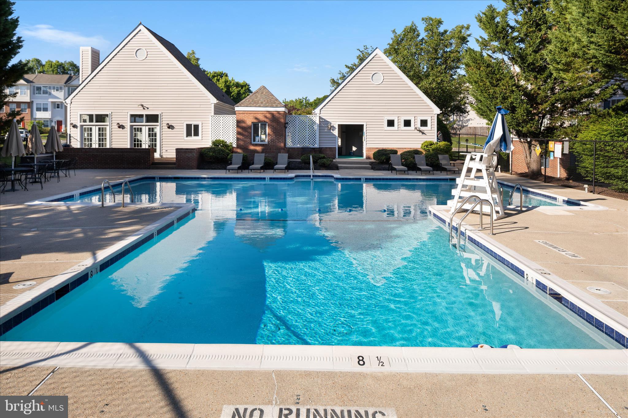 SHERBROOKE CONDO - Residential
