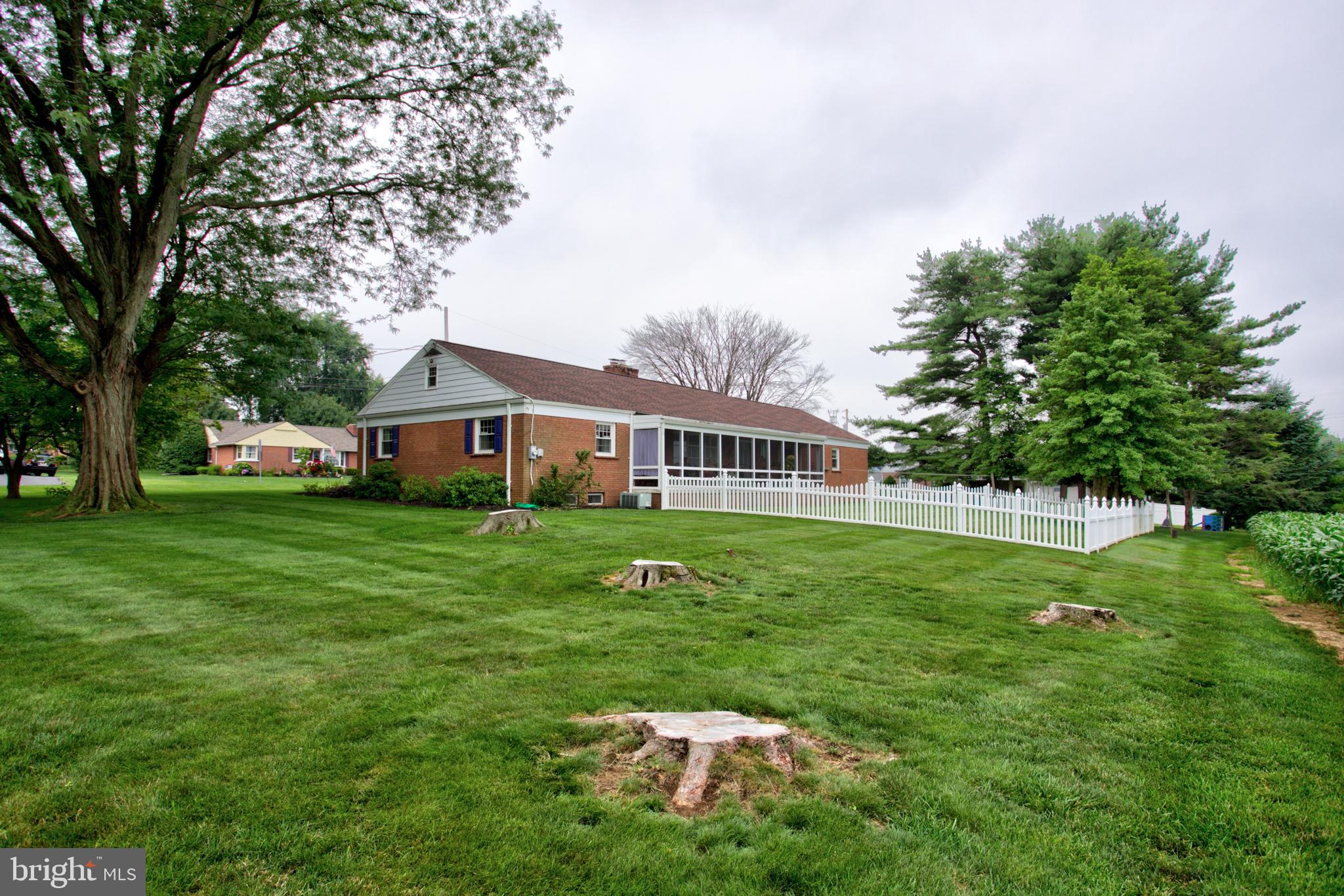 WILLOW STREET - Residential