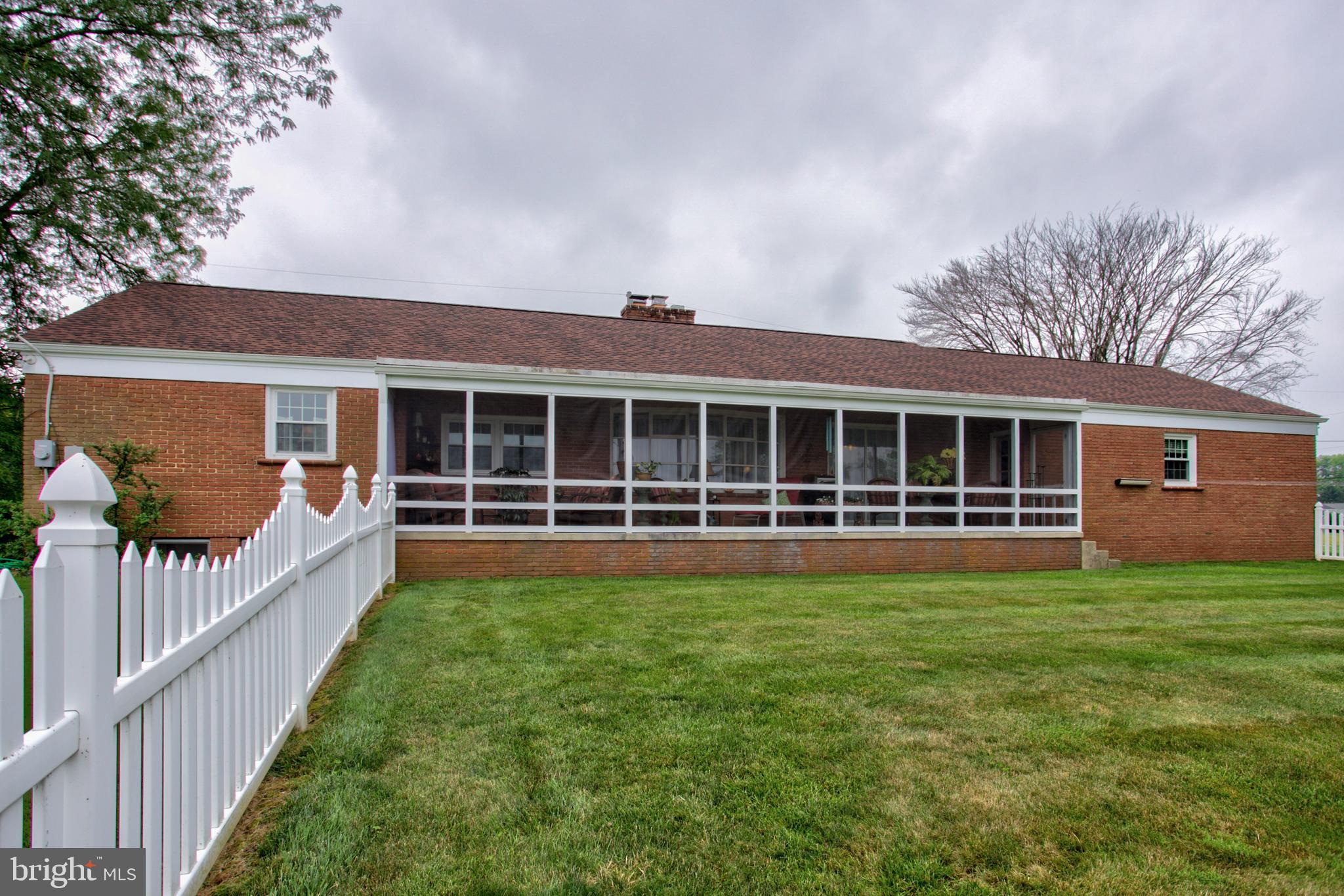 WILLOW STREET - Residential