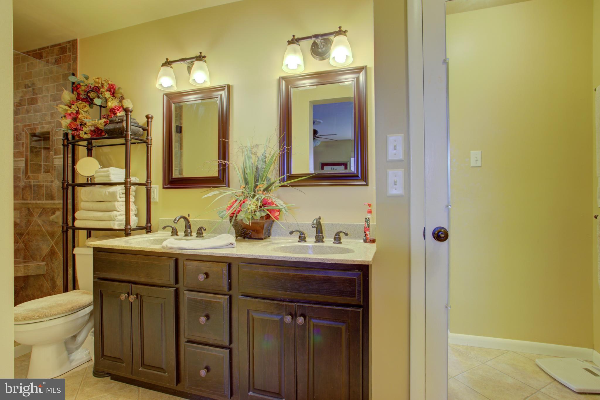 WILLOW STREET - Residential