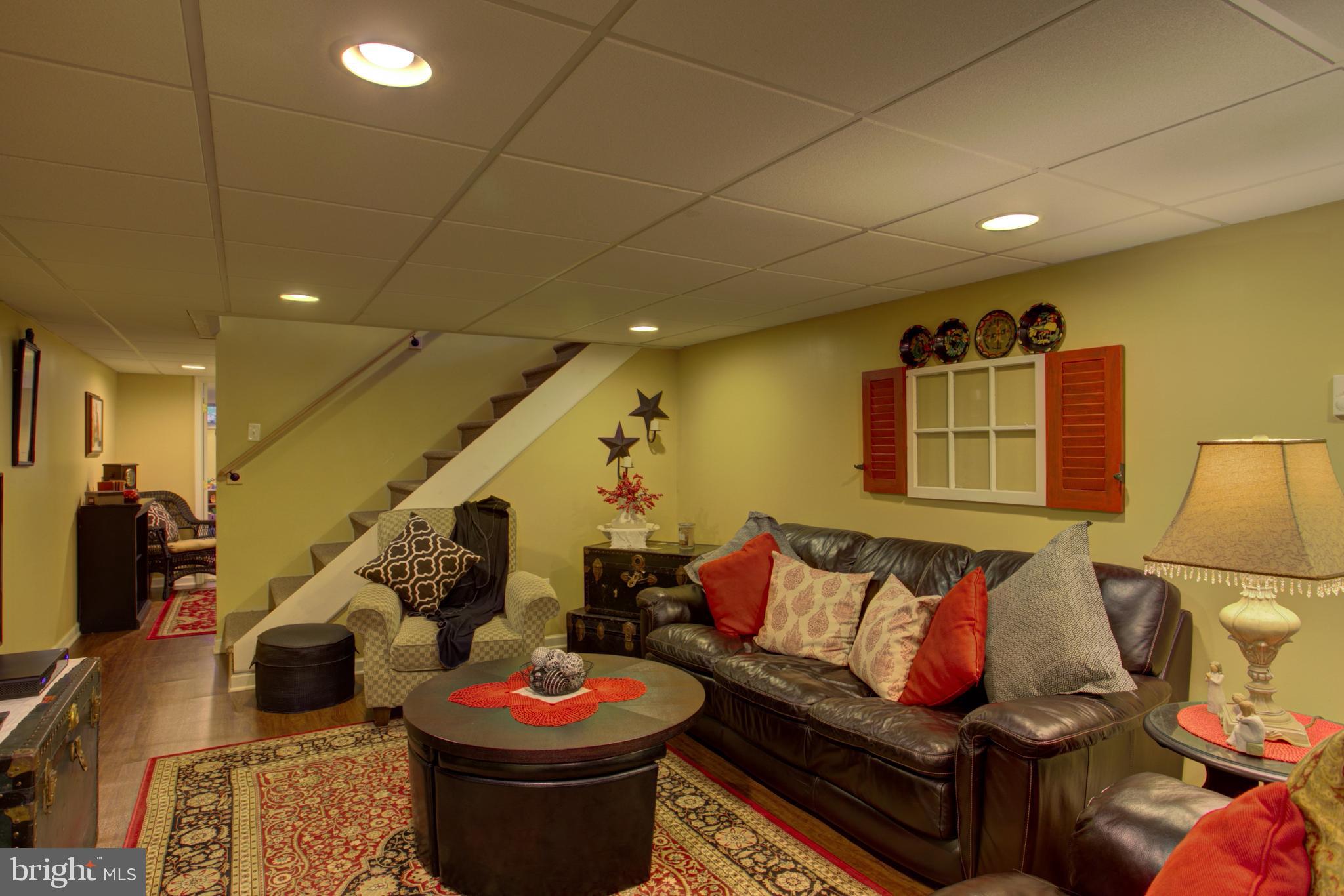 WILLOW STREET - Residential