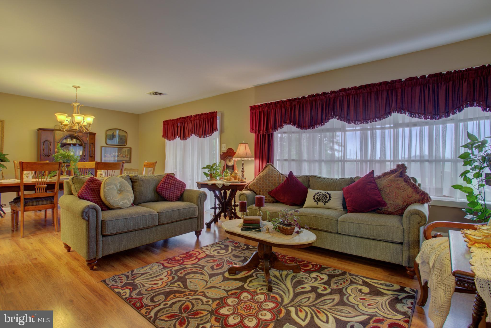 WILLOW STREET - Residential