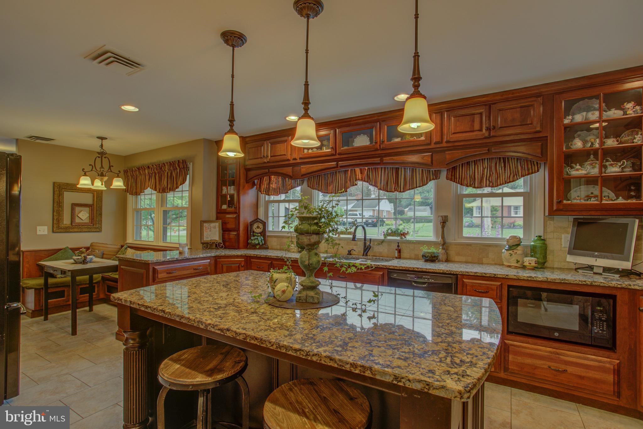 WILLOW STREET - Residential