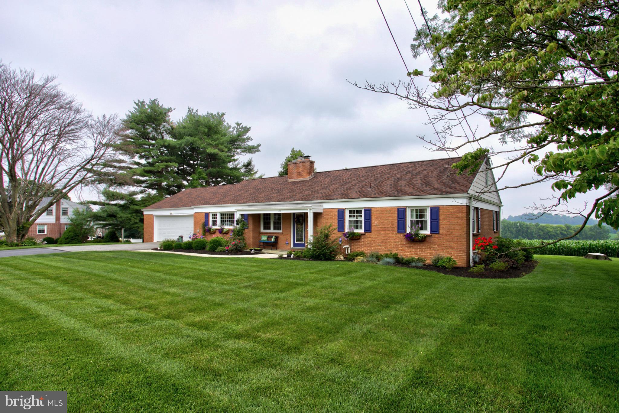 WILLOW STREET - Residential