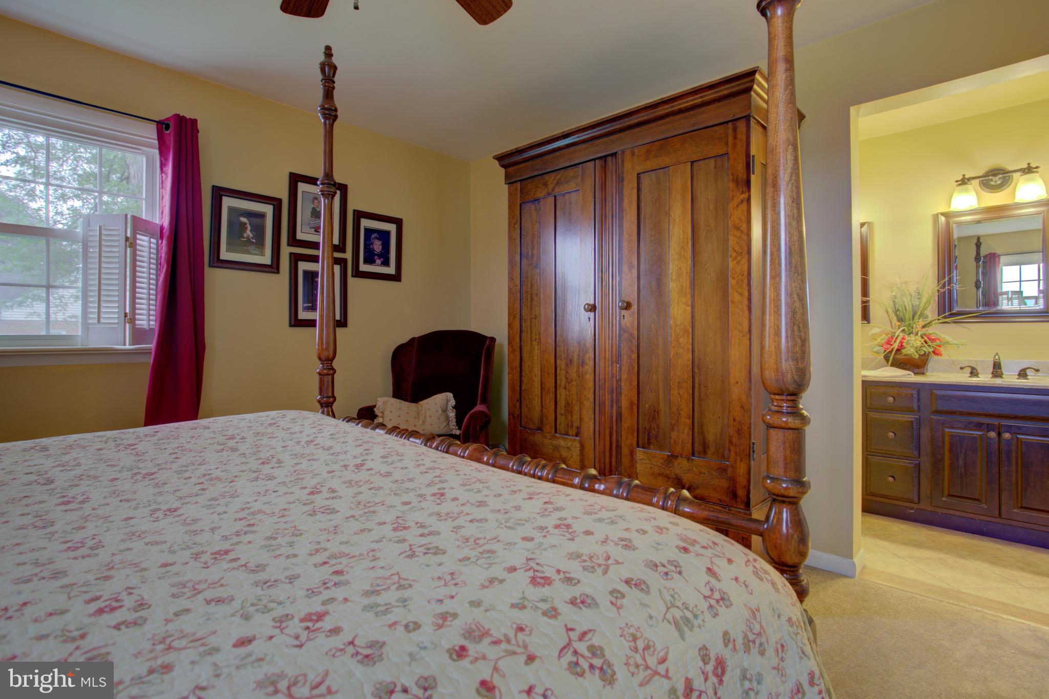 WILLOW STREET - Residential