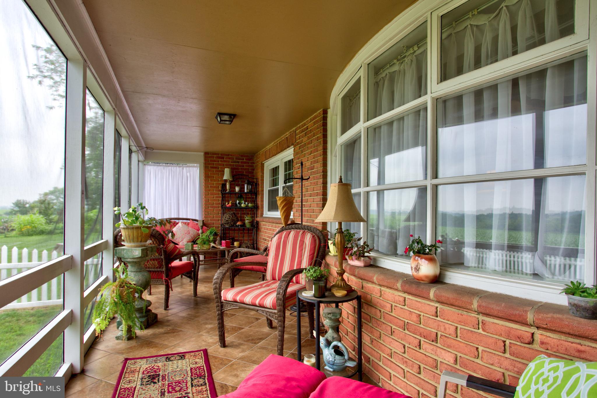 WILLOW STREET - Residential