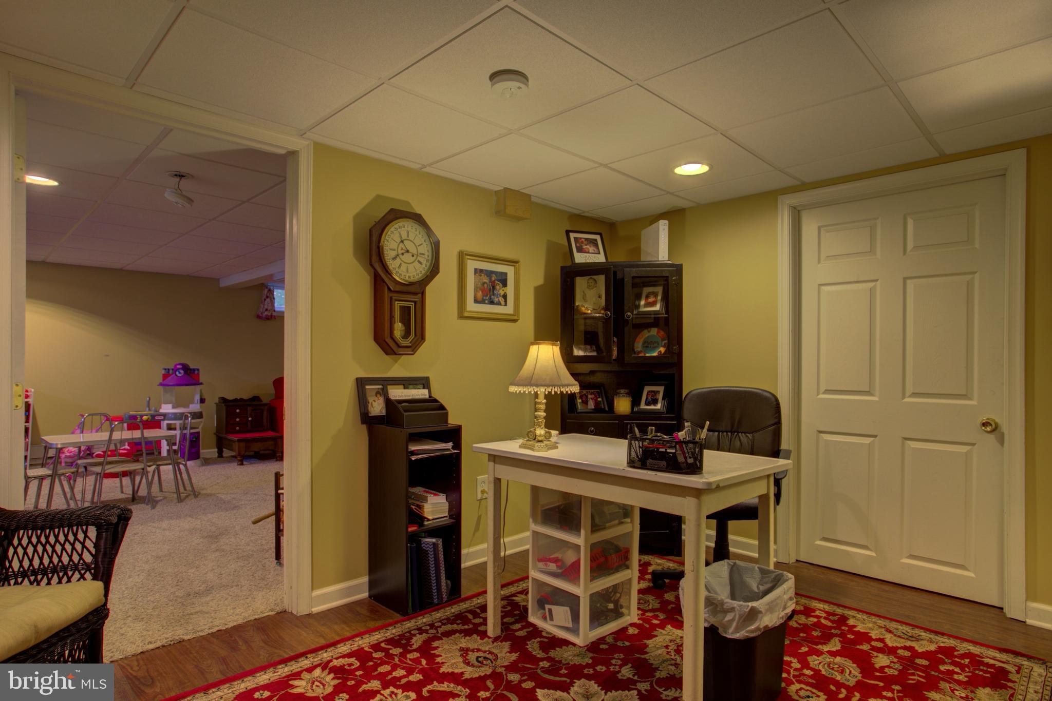 WILLOW STREET - Residential