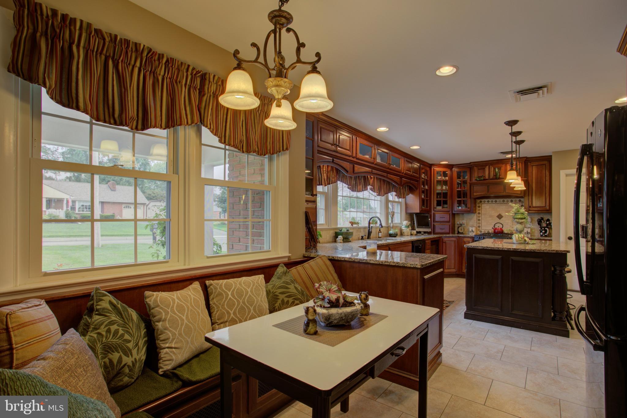 WILLOW STREET - Residential