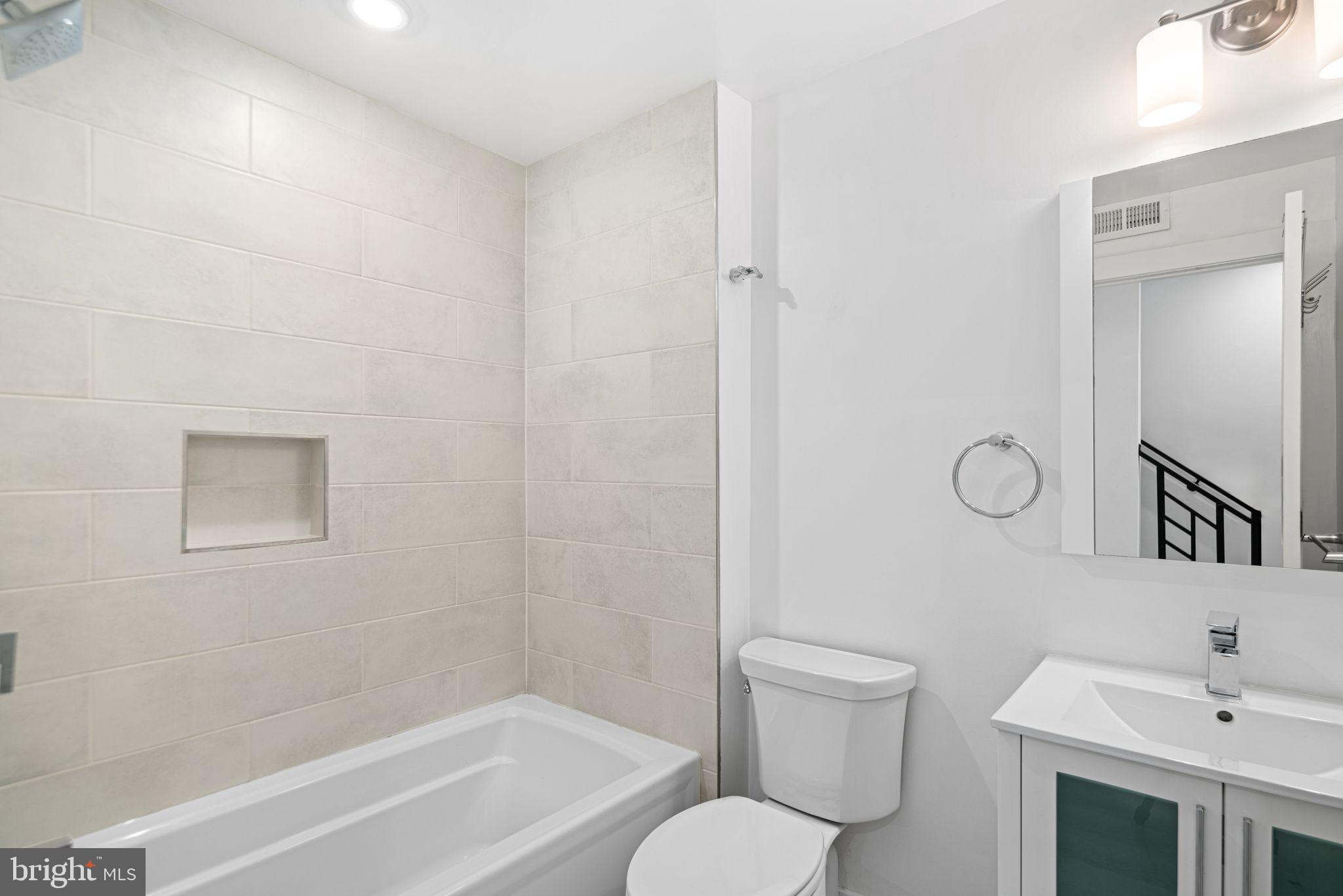 OLDE KENSINGTON - Residential