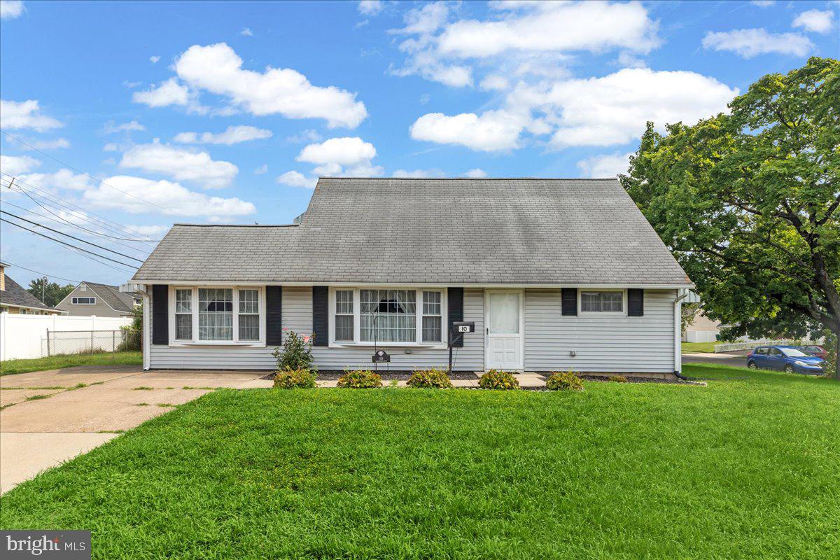 10 NEW POND LANE