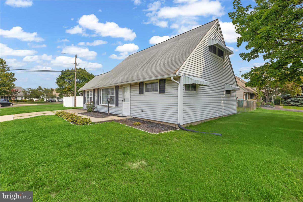 10 NEW POND LANE