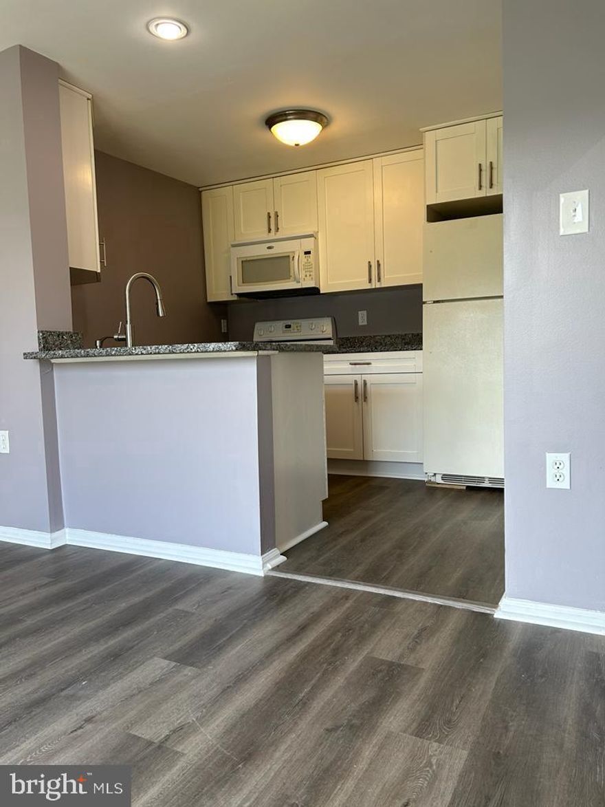 Ready for immediate occupancy lots of updates : flooring ,bathrooms..
conveniently located close to schools, shopping health centers.1st time buyers may qualify for Frederick county grant of $10000-15000 
comes with Home Warranty too.
