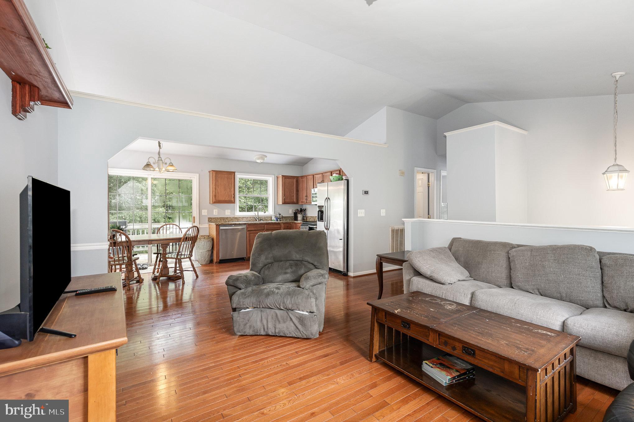 LAKE LAND OR - Residential