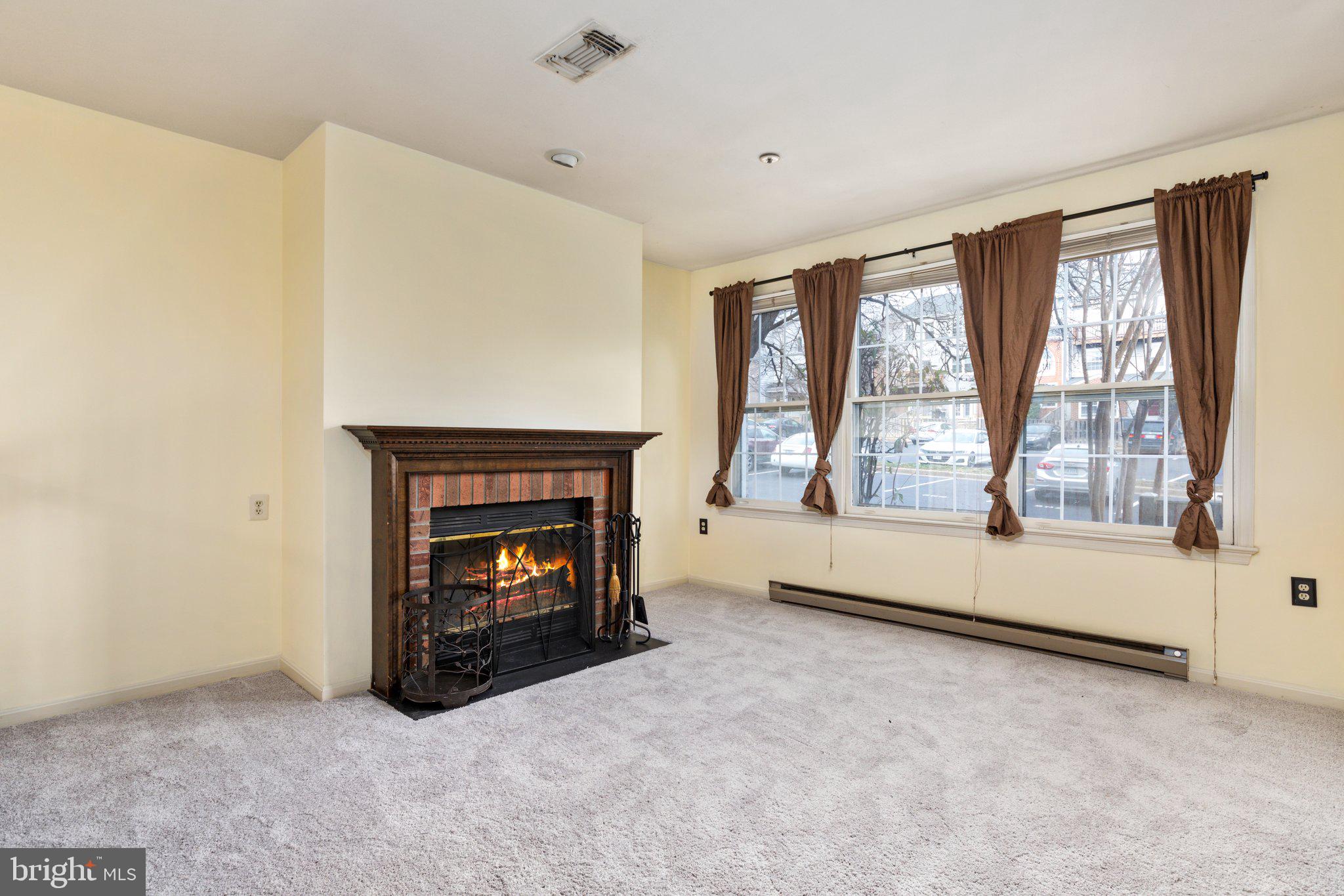 JACKSONS RIDGE CONDOS - Residential Lease