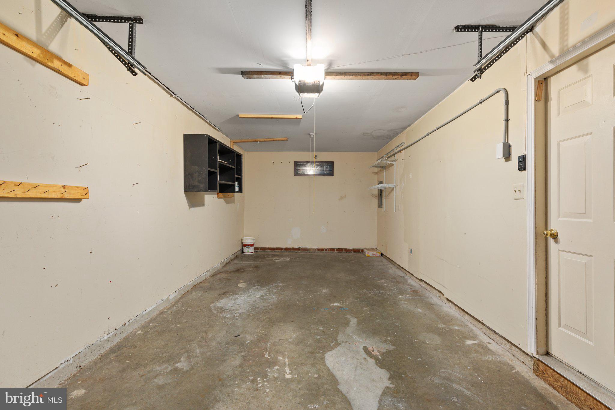 JACKSONS RIDGE CONDOS - Residential Lease