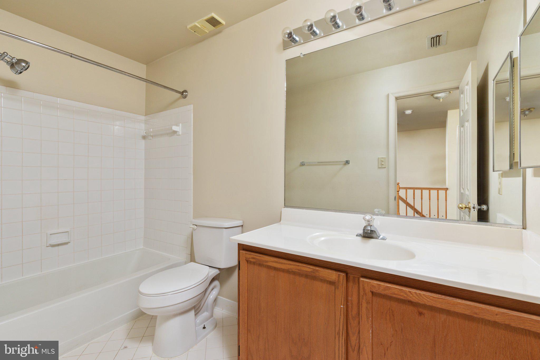 JACKSONS RIDGE CONDOS - Residential Lease