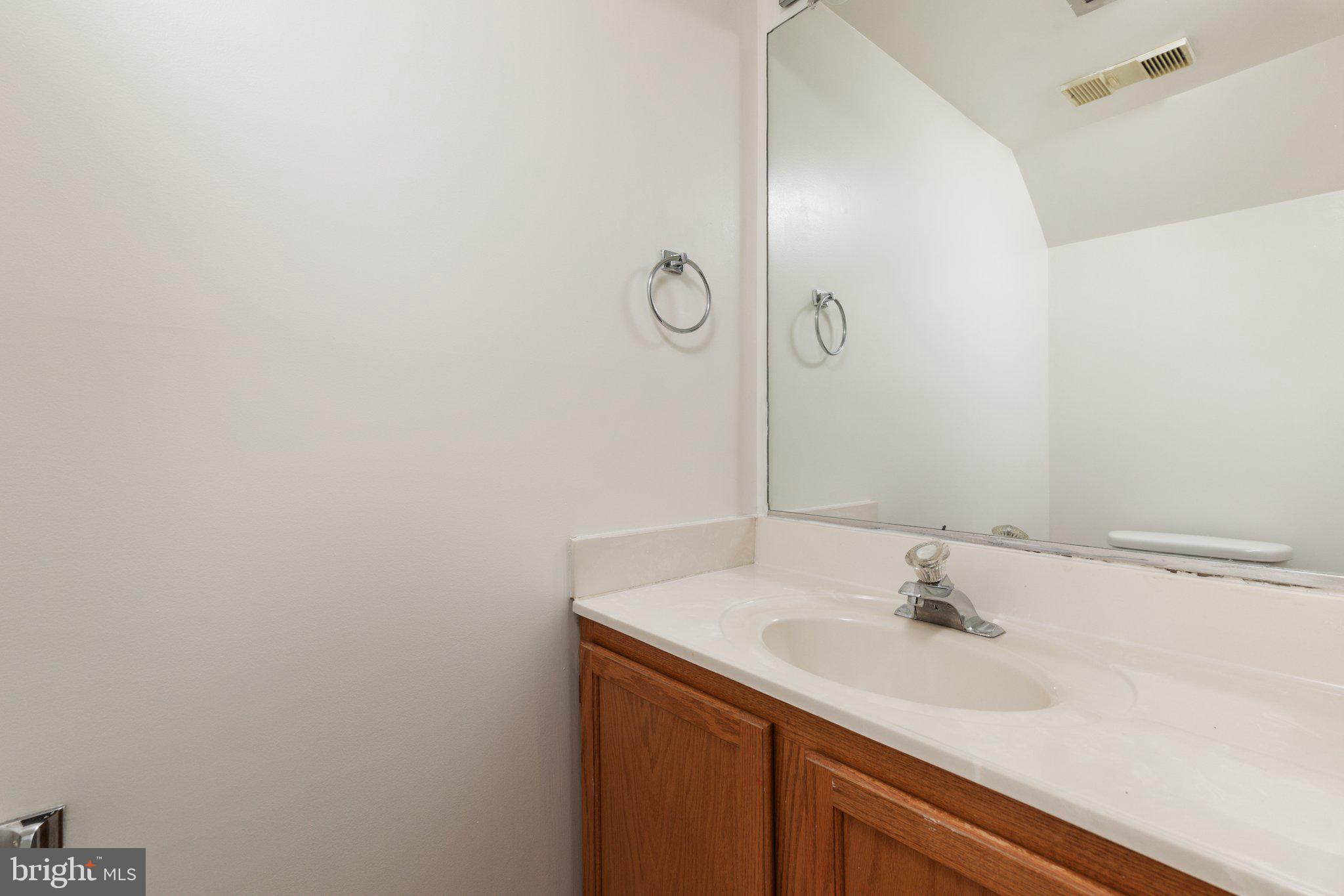 JACKSONS RIDGE CONDOS - Residential Lease