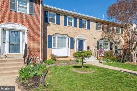 Townhouse For Sale - 4638 Linmar Court<br/> ALEXANDRIA, VA 22312