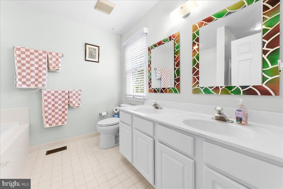 CLUB VIEW MANOR - Residential