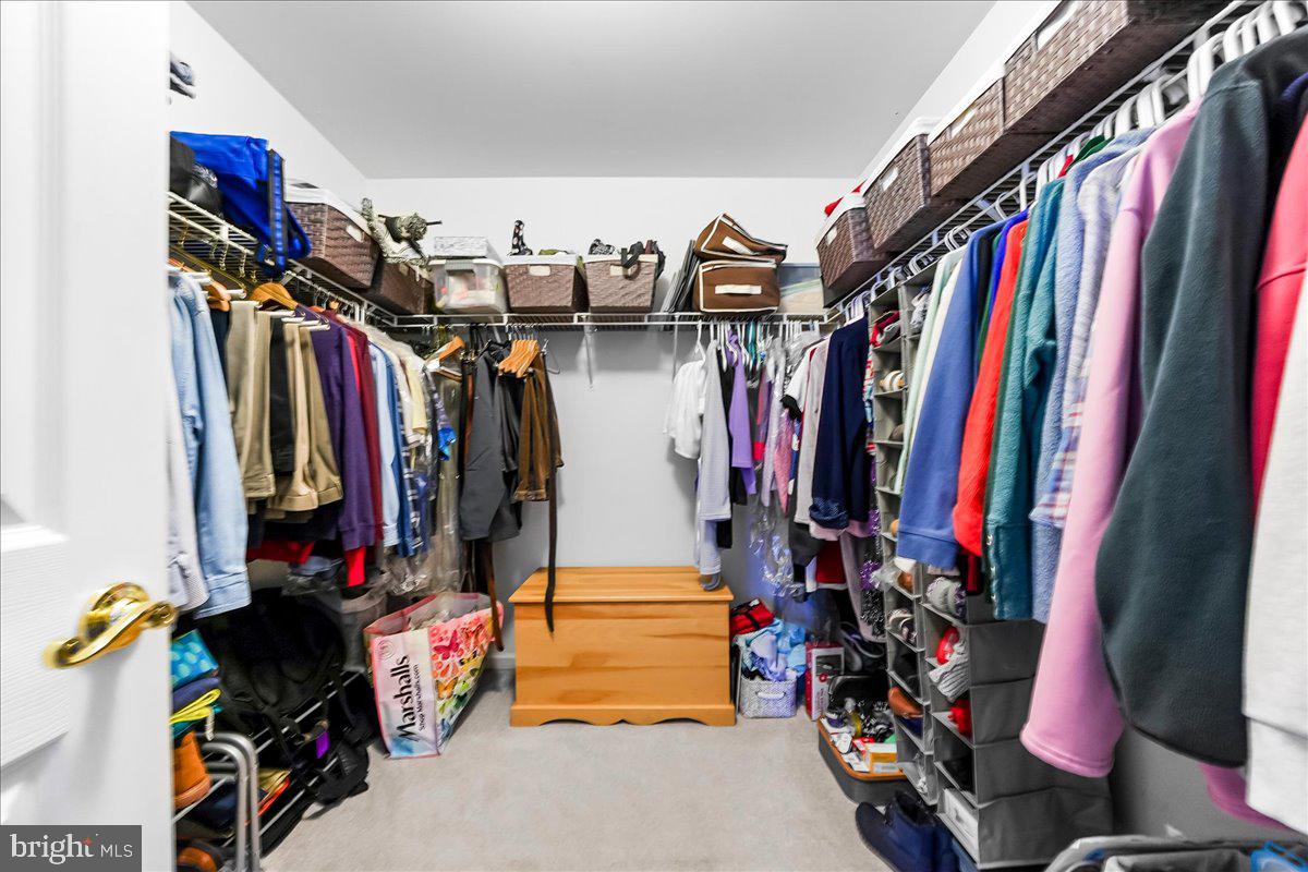 CLUB VIEW MANOR - Residential