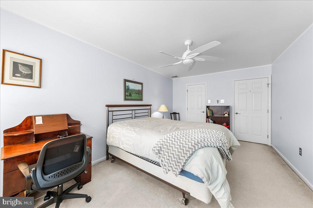 CLUB VIEW MANOR - Residential