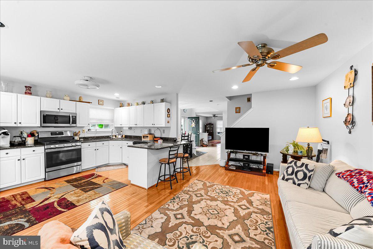 CLUB VIEW MANOR - Residential