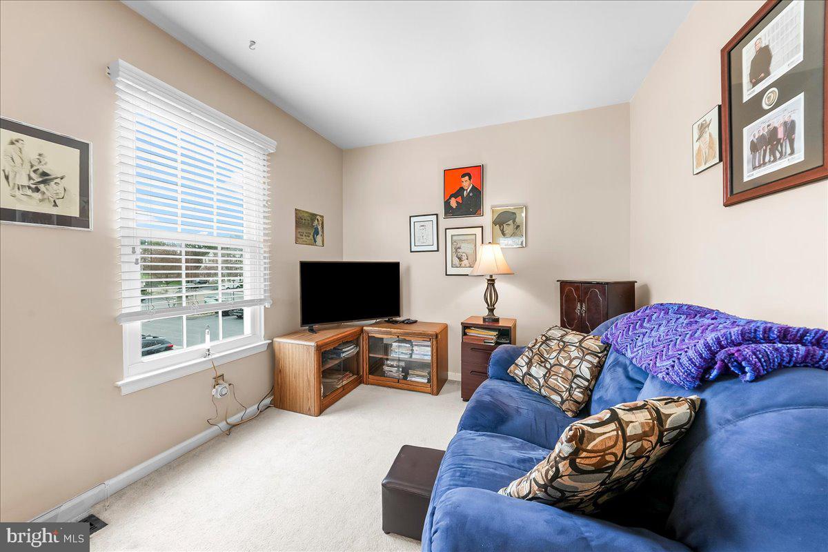 CLUB VIEW MANOR - Residential