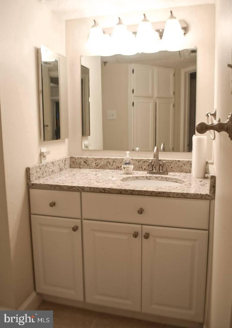 FOUNTAINS AT MCLEAN - Residential Lease