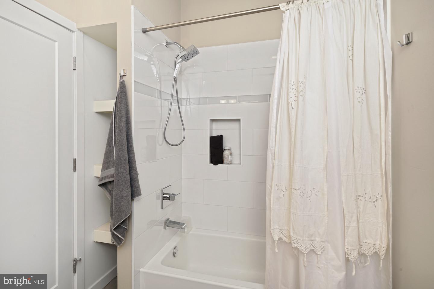 OLDE KENSINGTON - Residential