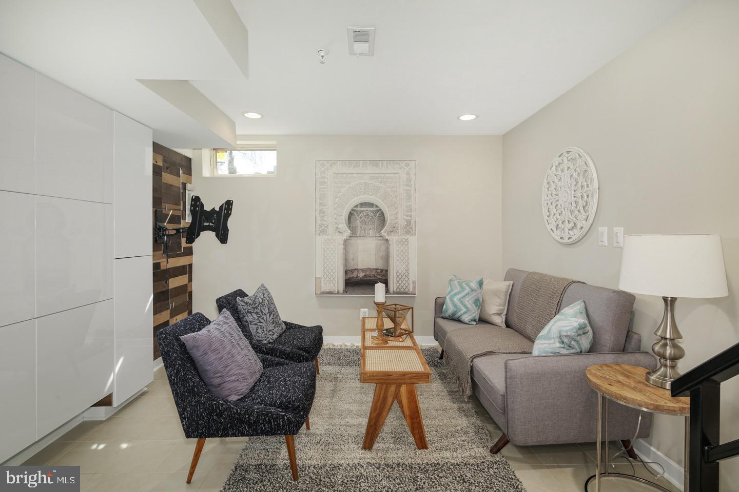 OLDE KENSINGTON - Residential