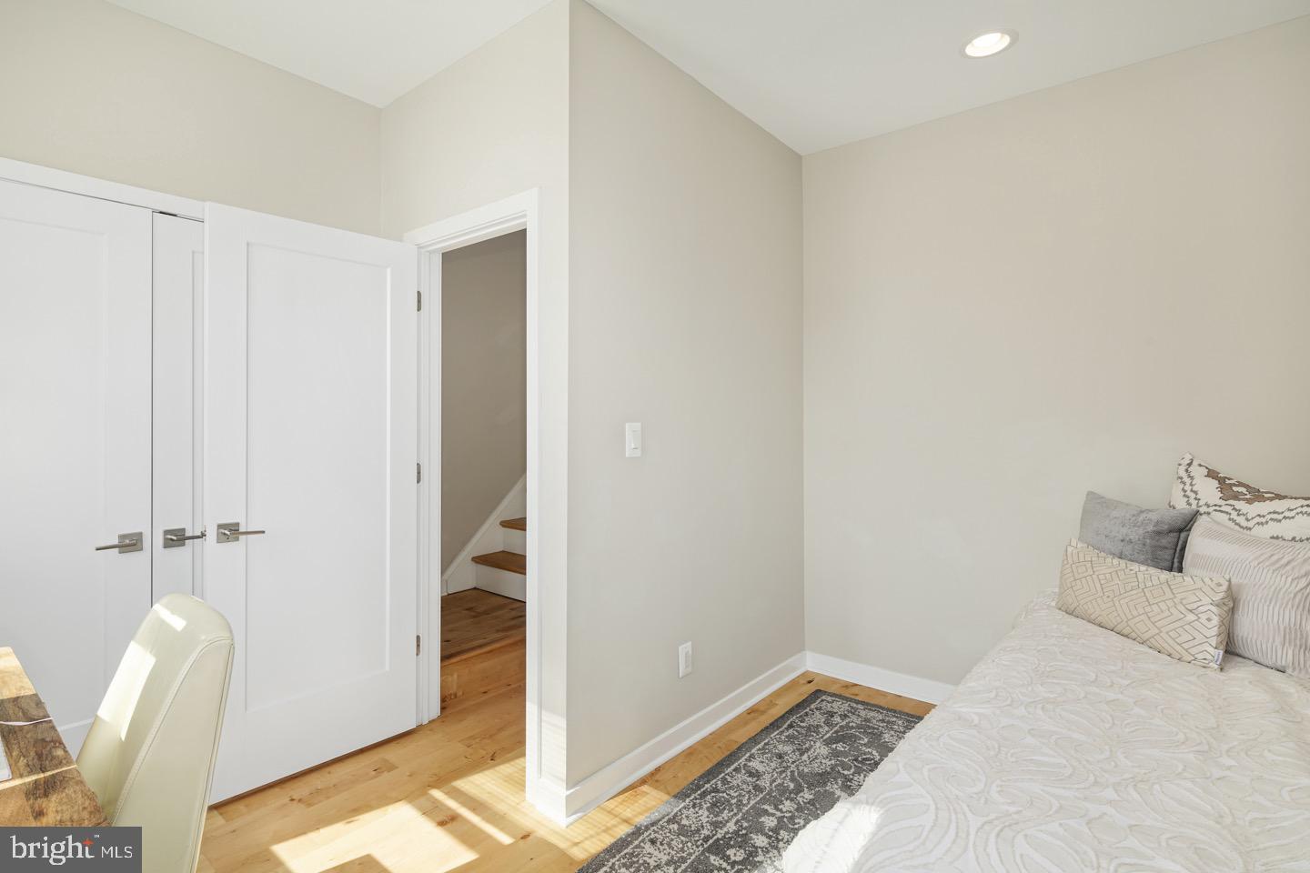 OLDE KENSINGTON - Residential