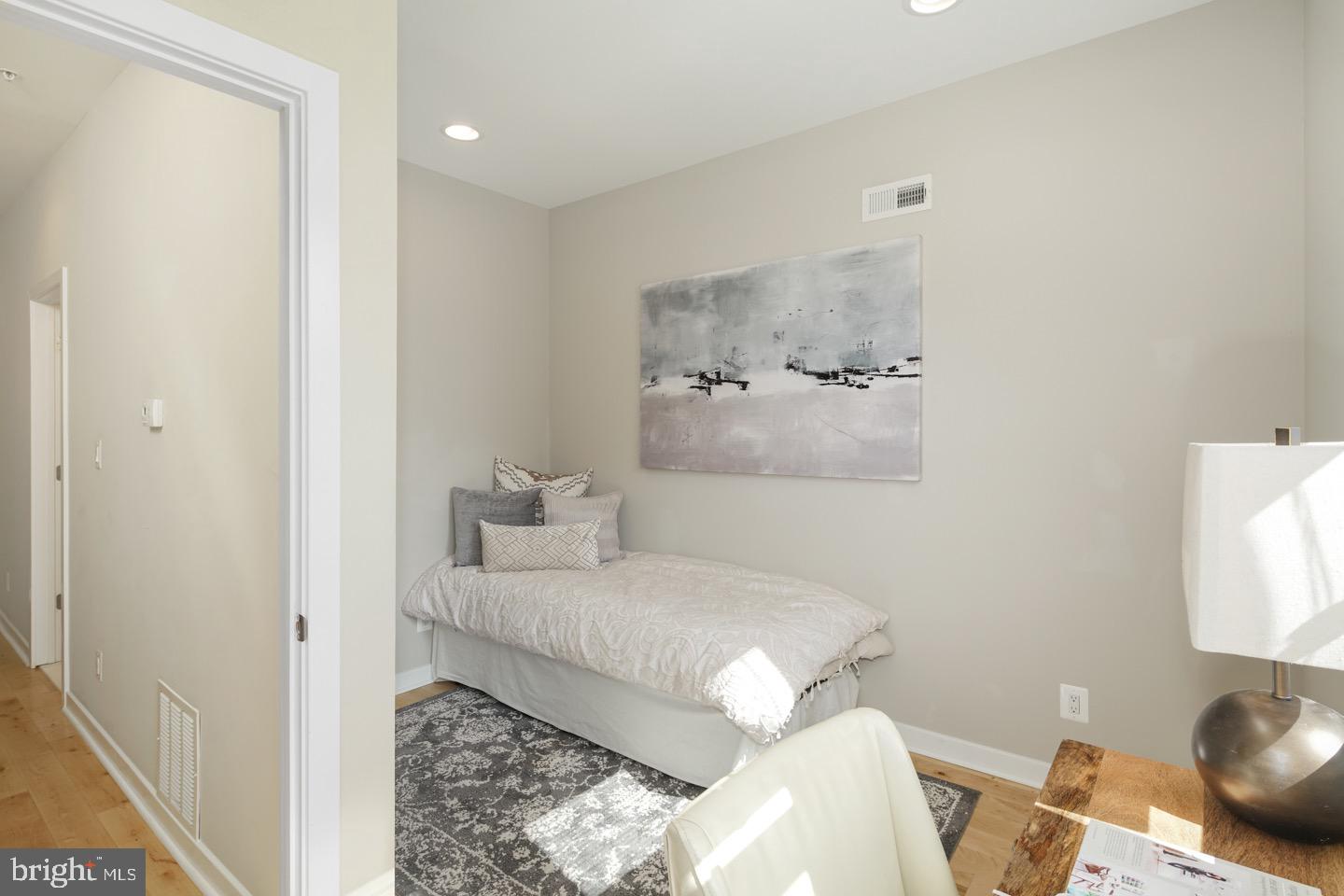 OLDE KENSINGTON - Residential