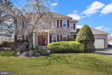 11 Robert Drive, Princeton Junction, NJ 08550 - MLS#: NJME2055444